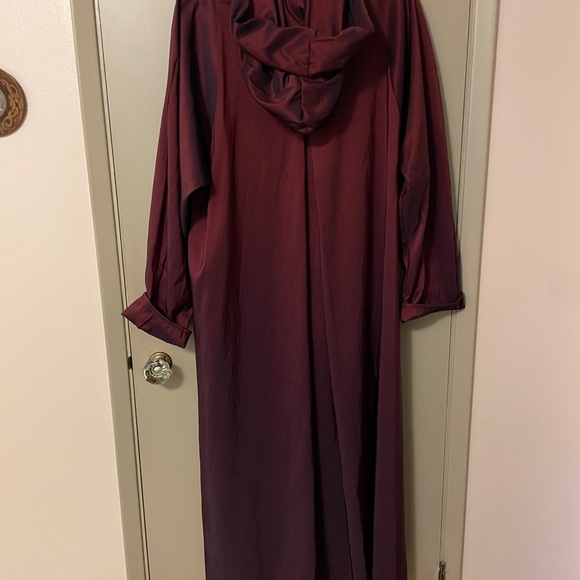 Maralyce Ferree cape like hooded trench
coat. XL - Picture 6 of 10